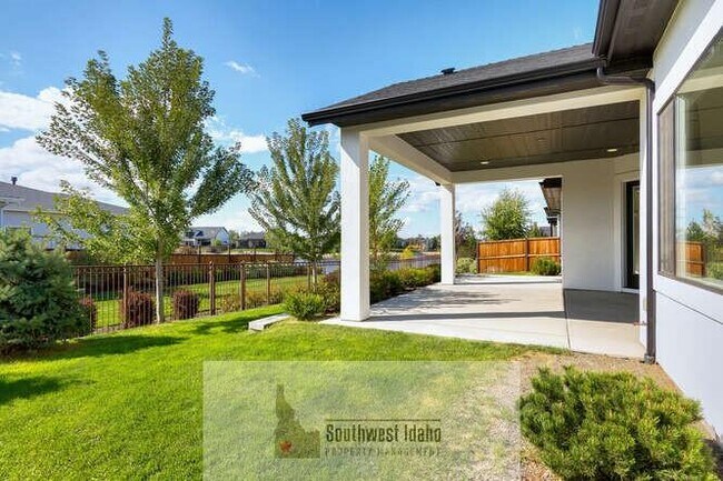 Building Photo - 7655 W Meltwater Ln
