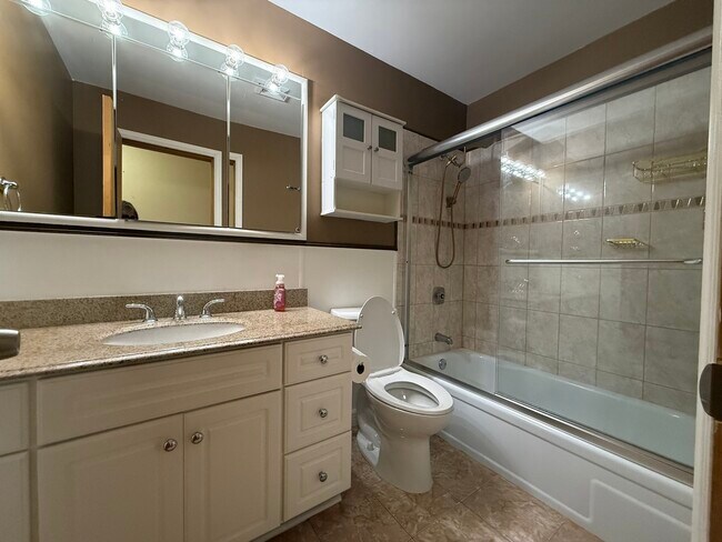 Building Photo - 5324 Waterbury Dr