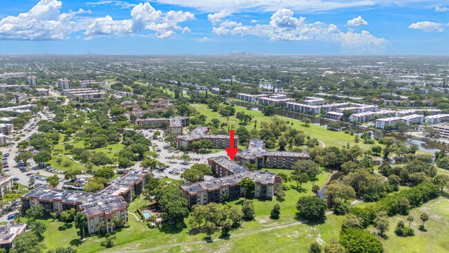 Building Photo - 6300 S Falls Cir Dr