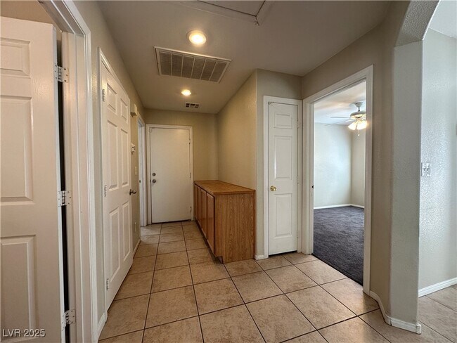 Building Photo - 5926 Mahogany Mountain Dr