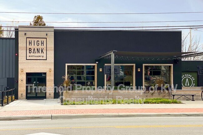 Building Photo - 872-874 Copeland Road