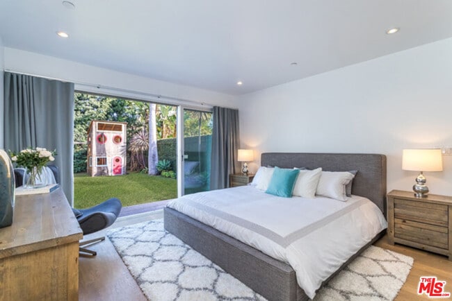 Building Photo - 4014 Colonial Ave