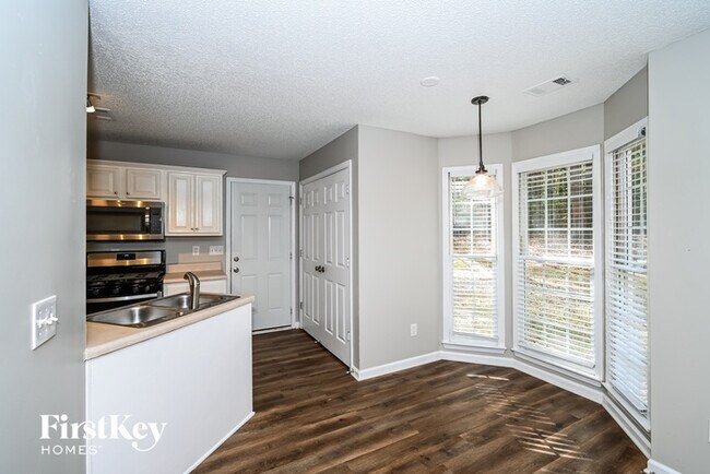 Building Photo - 67 Camden Trail