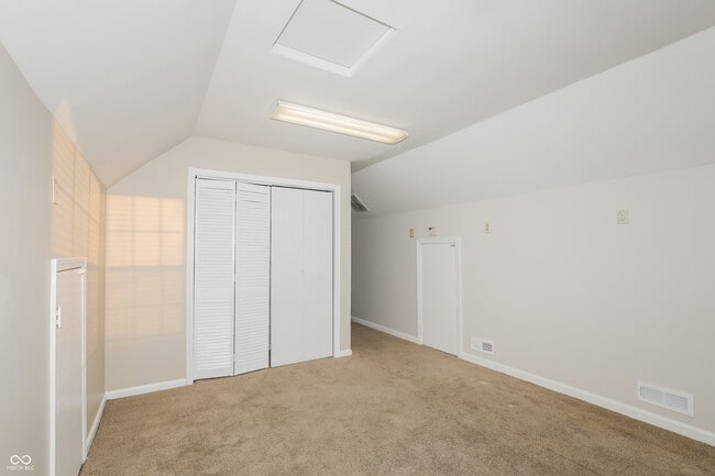 Building Photo - 2011 Lohr Dr