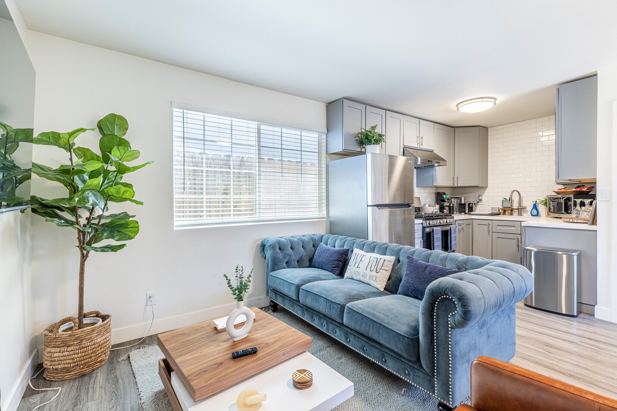 Building Photo - 8143 Hinds Ave