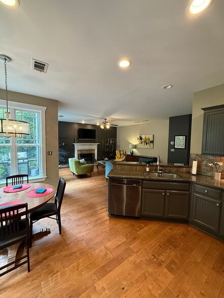 Building Photo - 2972 Boulder Walk Ct SE