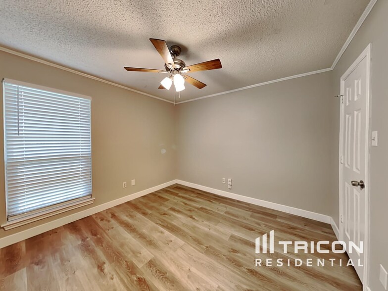 Building Photo - 2210 Diamond Point Dr