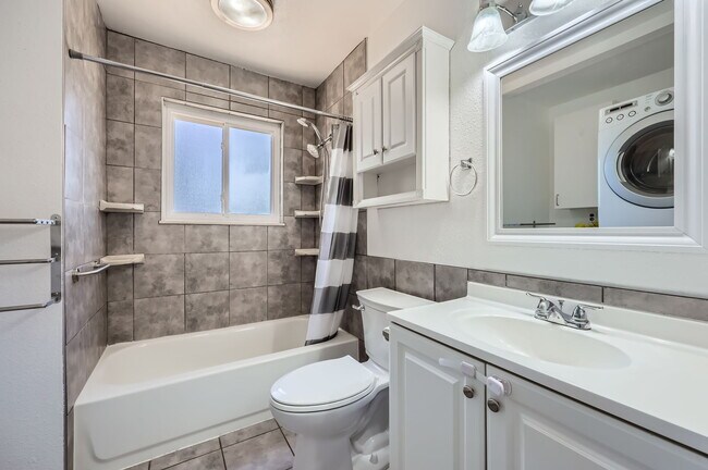 Building Photo - 4503 Chamberlin S Ct