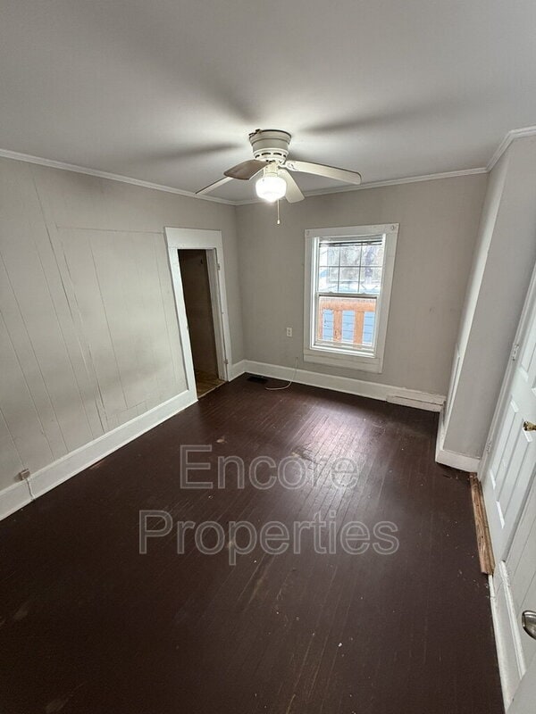 Building Photo - 1209 N Hyde Park Ave