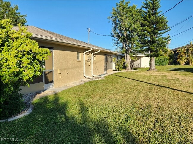 Building Photo - 3817 SE 11th Ave