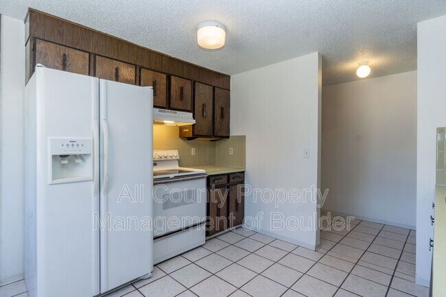 Building Photo - 279 Caywood Ct