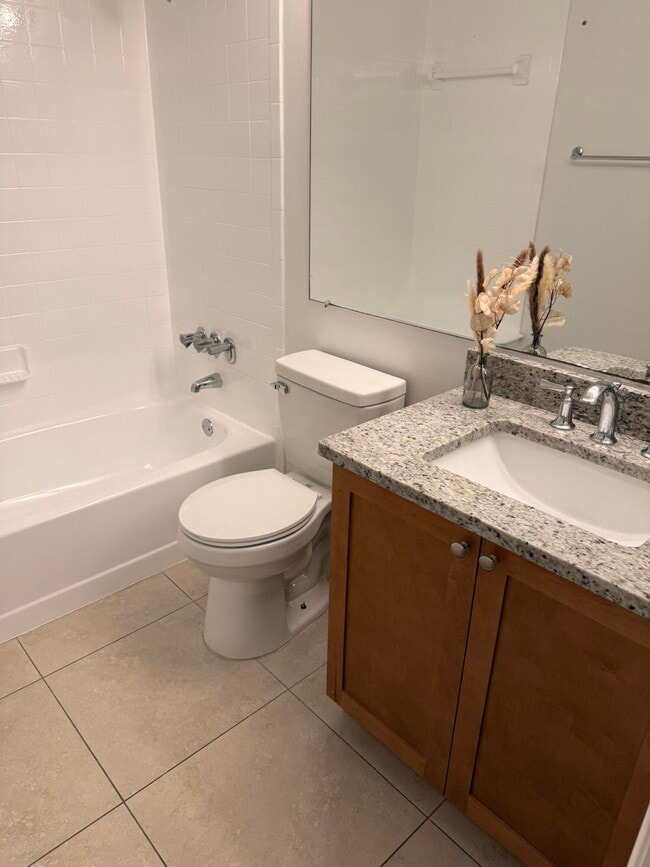 Building Photo - 3606 Alder Dr