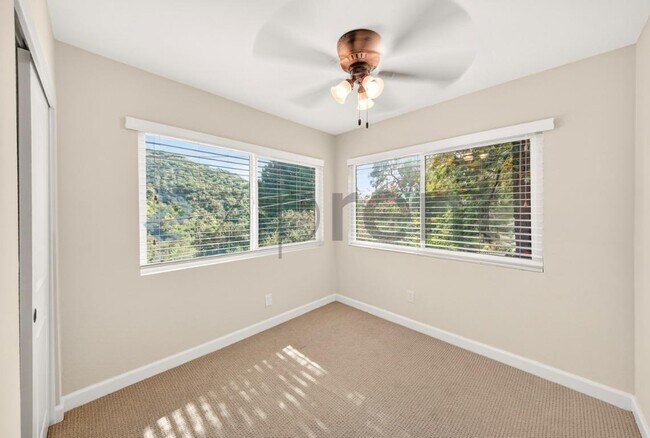 Building Photo - 16925 Hillside Dr