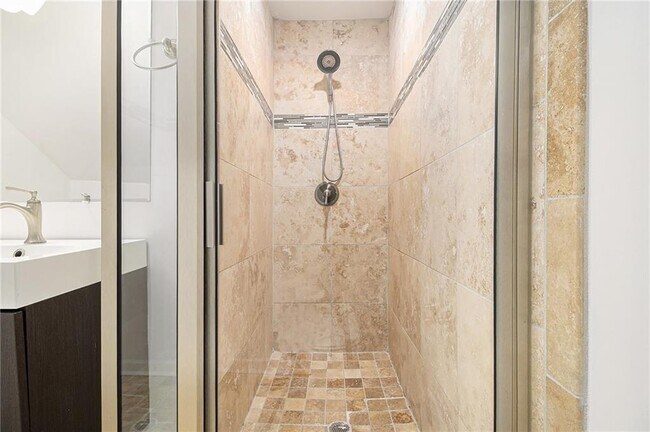 Building Photo - 1719 Flat Shoals Rd SE