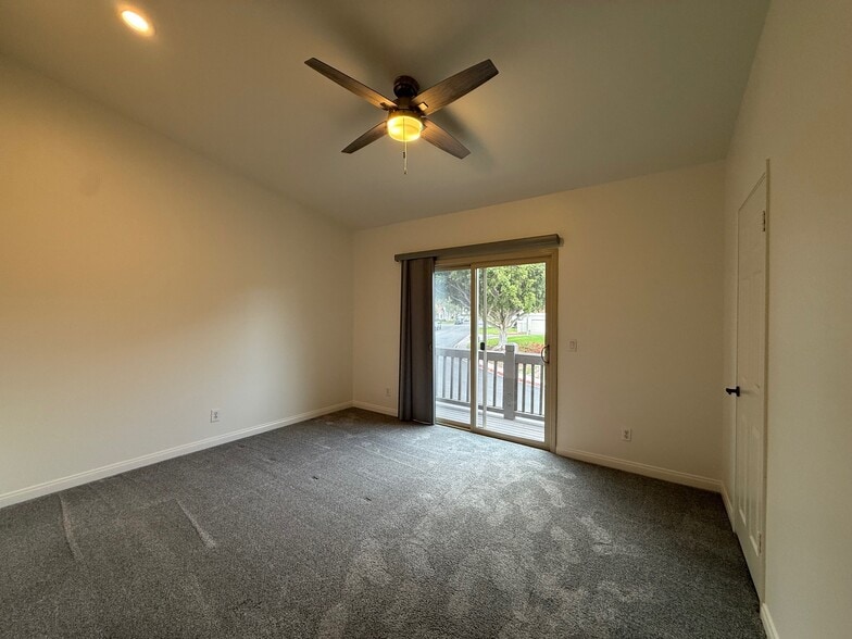 Building Photo - 6917 Pear Tree Dr