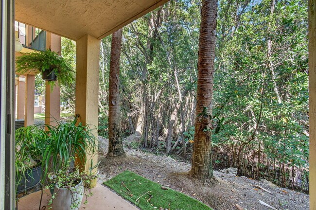 Building Photo - 1100 Scotia Dr