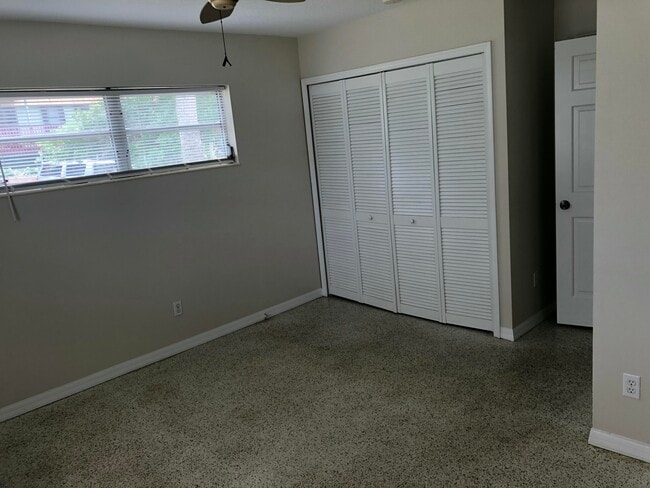 Building Photo - 4464 NE Skyline Dr