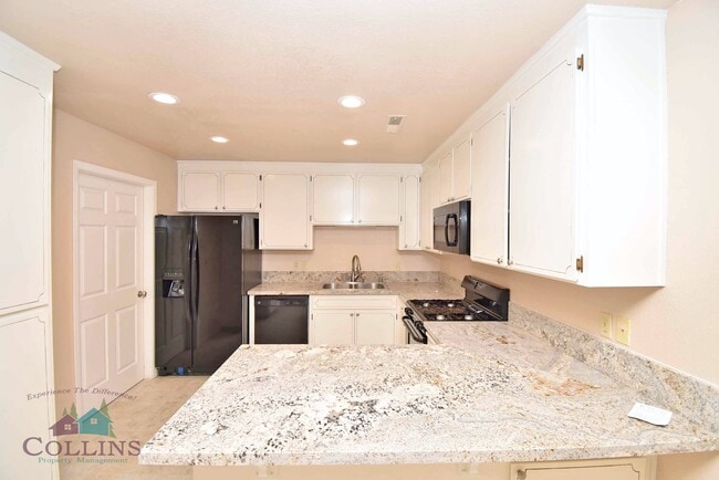 Building Photo - 23268 Lone Pine Dr