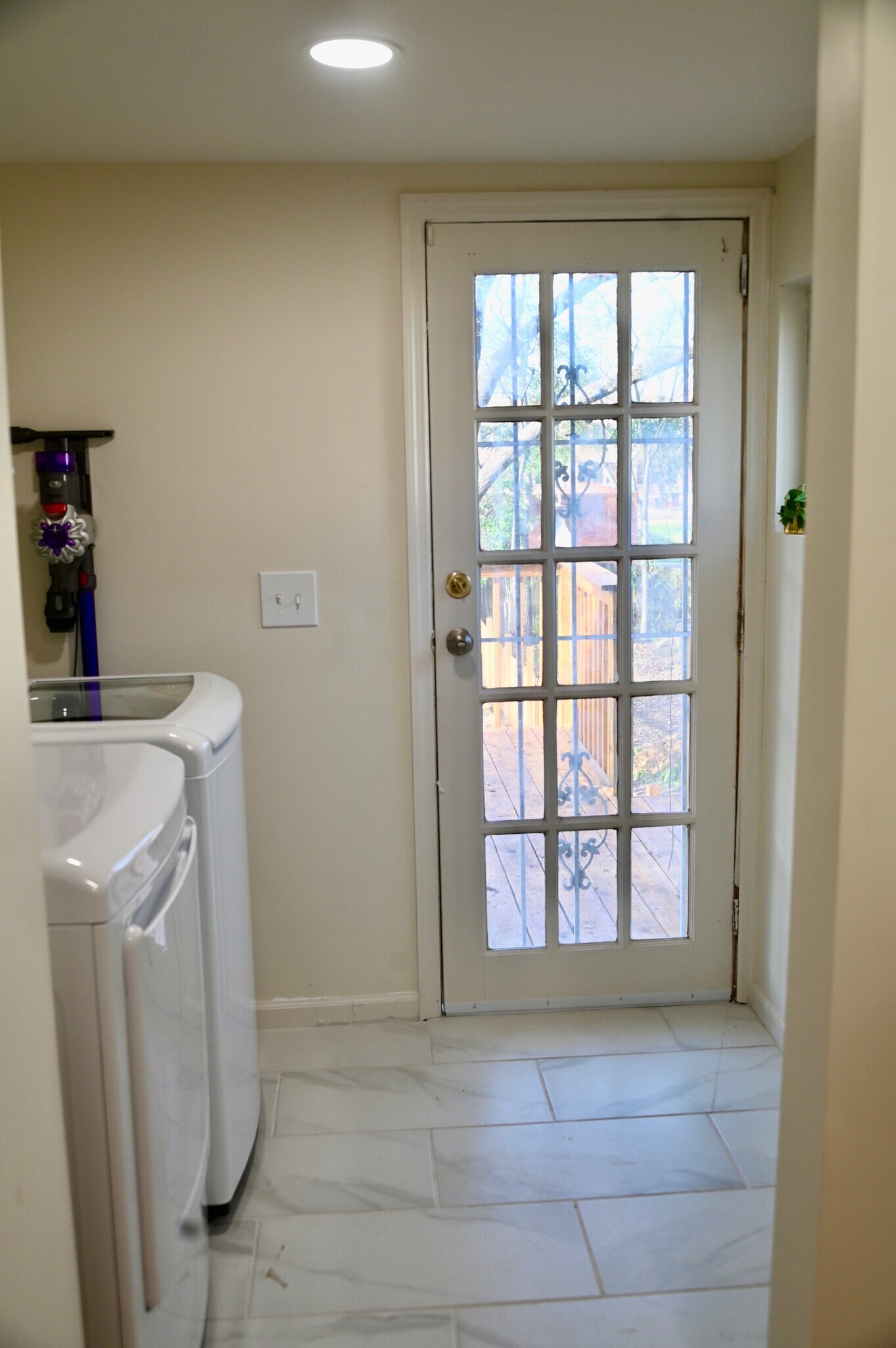 Building Photo - 4448 6th Ave S