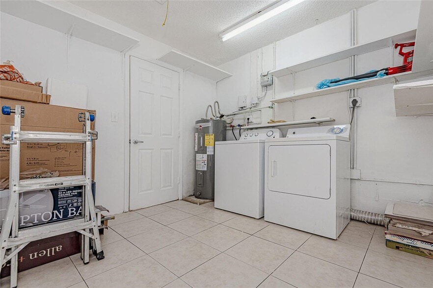 Building Photo - 2831 NW 51st Ter