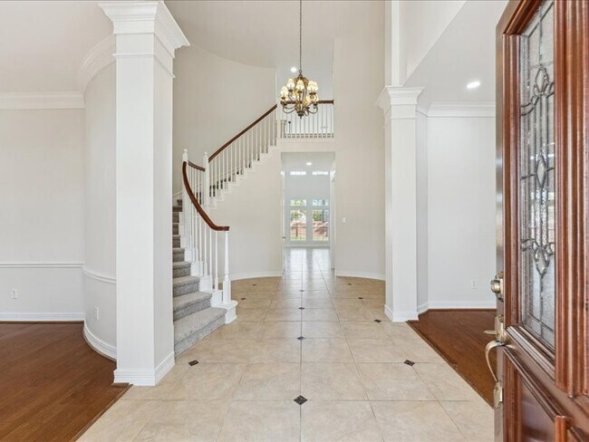 Building Photo - 11404 Island Manor St