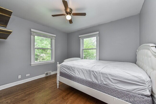 Building Photo - 602 N President St