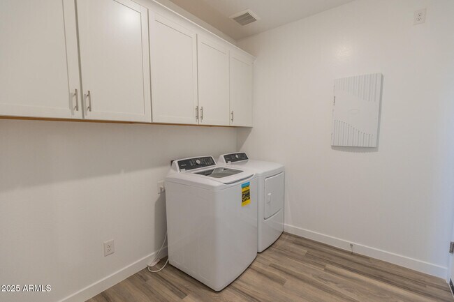Building Photo - 17020 W Diana Ave