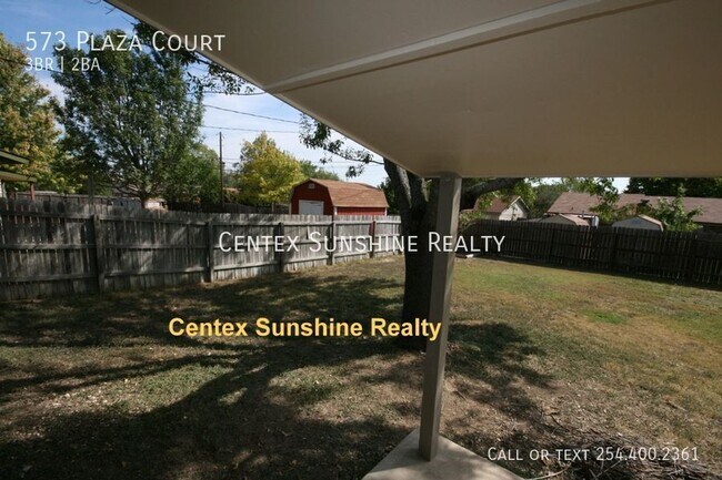 Building Photo - 573 Plaza Ct