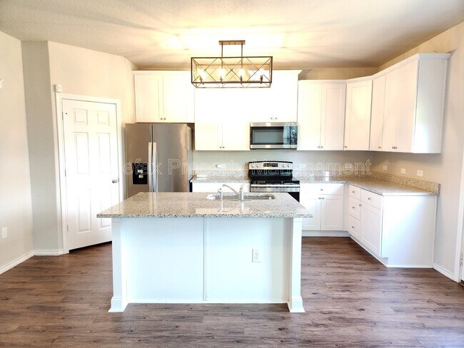 Building Photo - 6811 Freedom Hills