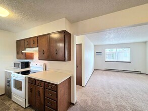 Building Photo - 407 Oregon St