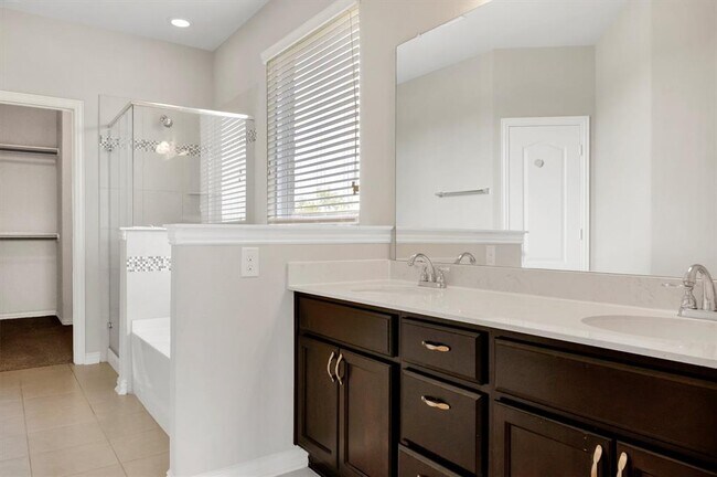 Building Photo - 128 Cipressi Cove