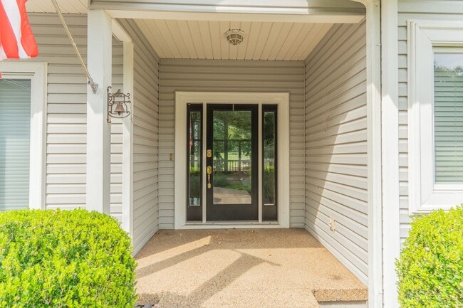 Building Photo - 10 Lindura Ln
