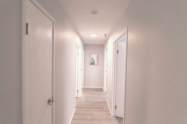 Building Photo - Limited Time 1/2 OFF Rent Now and 1/2 off ...