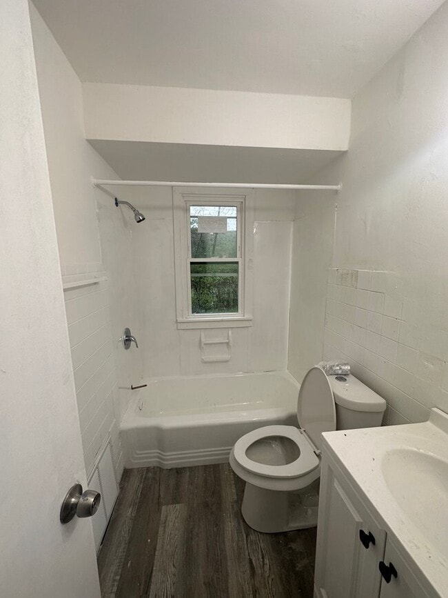 Building Photo - 12914 Park Knoll Dr