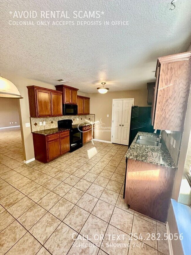 Building Photo - 6503 Deorsam Loop