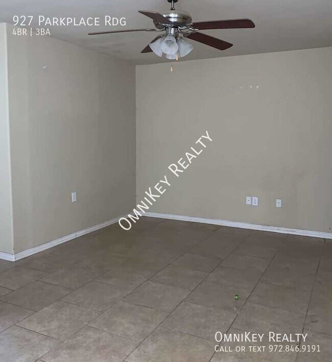 Building Photo - 927 Parkplace Ridge