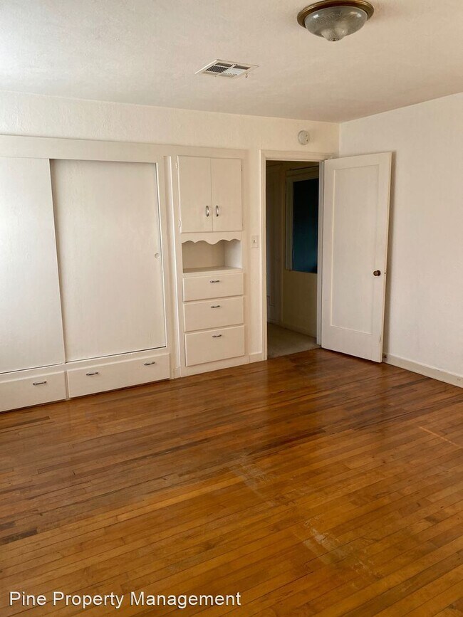 Building Photo - 2 br, 1 bath House - 2571 Center Waverly A...