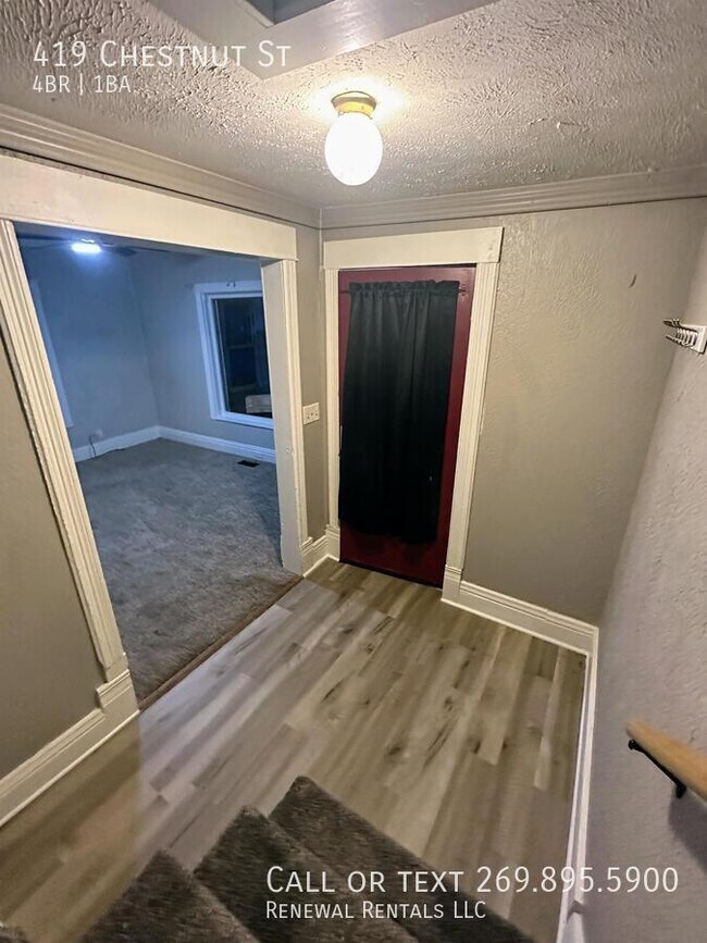 Building Photo - 419 Chestnut St