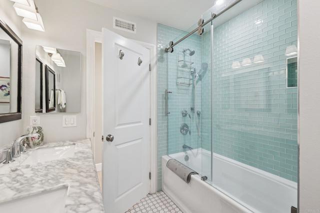 Building Photo - 1767 Woodbine Pl