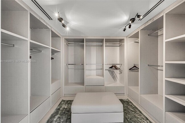 Building Photo - 1170 S Biscayne Point Rd