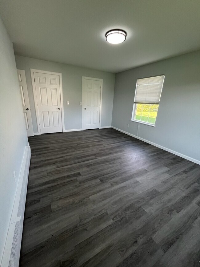 Building Photo - 326 Stratford Way