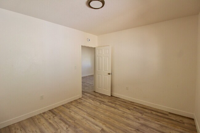 Building Photo - 4530 Clayton St