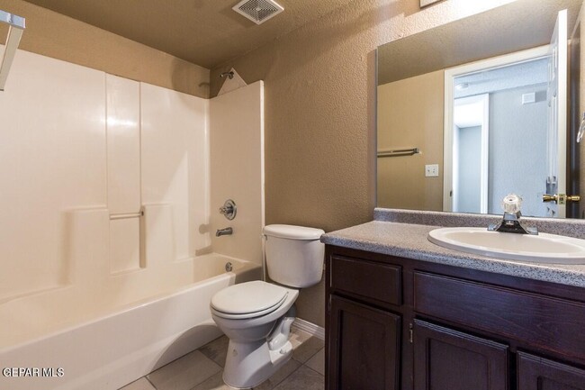 Building Photo - 3136 Tierra Encino Dr