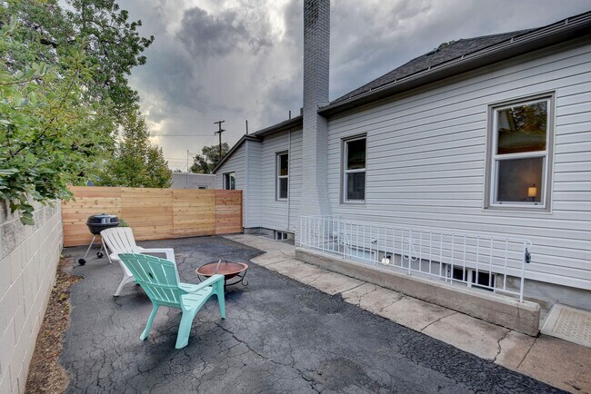 Private Patio - 151 Grove St