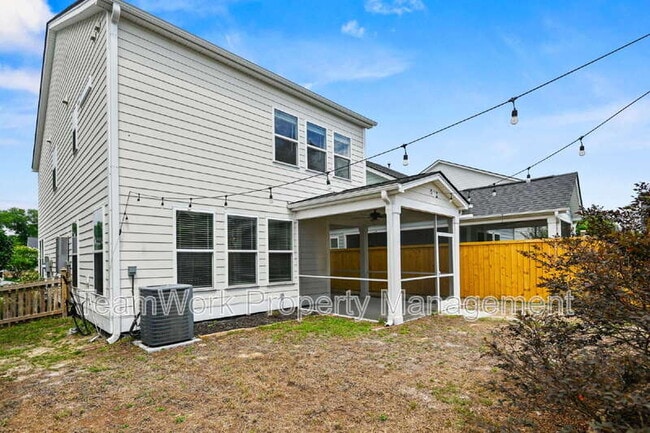 Building Photo - 165 Rowans Creek Dr