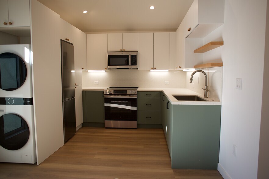 Building Photo - 5435 W 123rd Pl