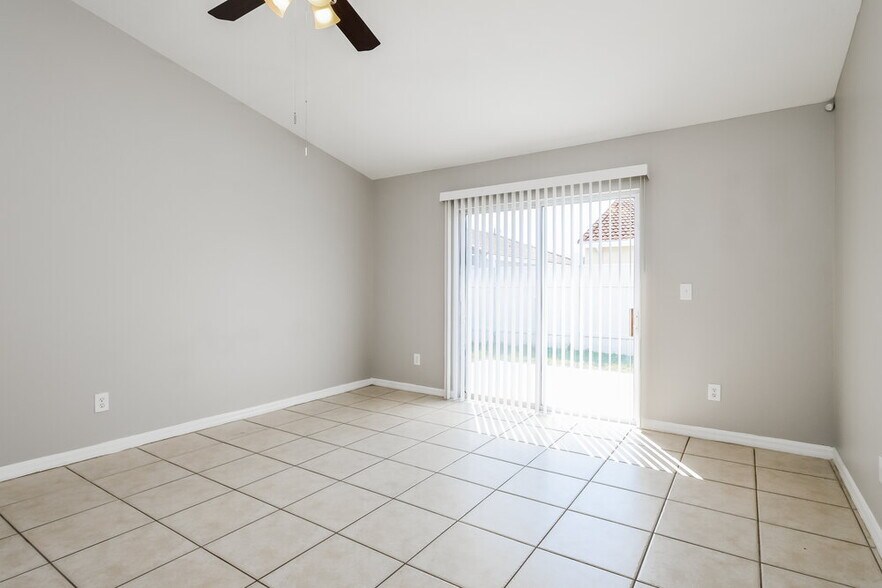 Building Photo - 2294 Santa Lucia St