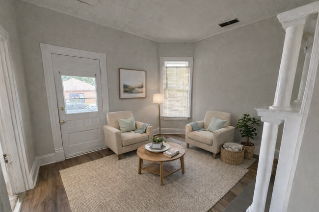 Building Photo - 376 Park Ave