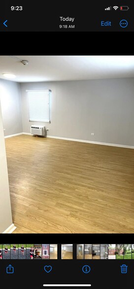 Living room - 4713 Elm St