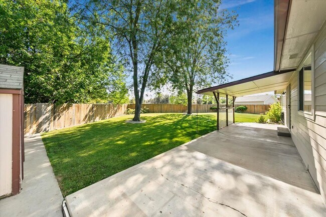 Building Photo - Bright & Cozy Home on a Quiet Cul-de-Sac